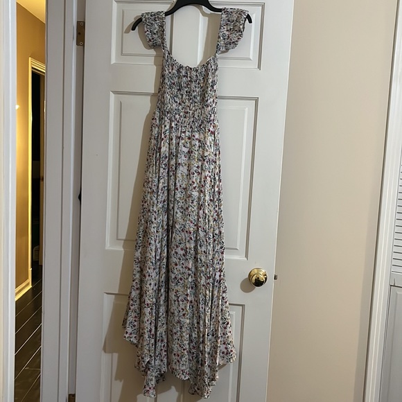 Super cute Olivaceous brand off-shoulder floral dress - Picture 7 of 7